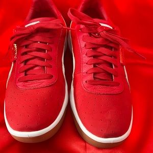 Mens **NEW** Red Ribbon “California” Pumas Size 11